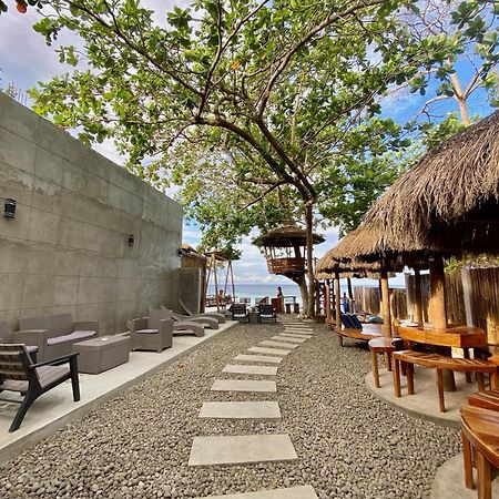 White Bada Guesthouse Siquijor Buitenkant foto